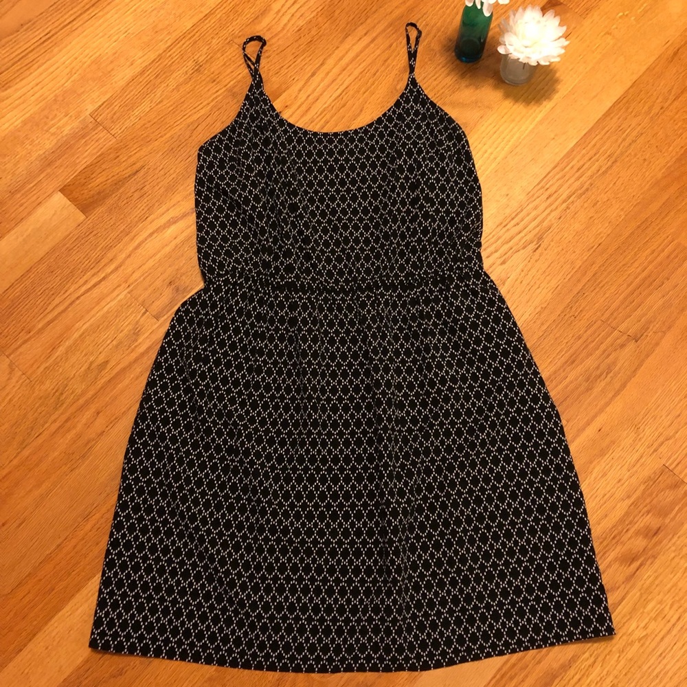 Old Navy Dress - Work to Happy Hour! 🍻 - Picture 3 of 7